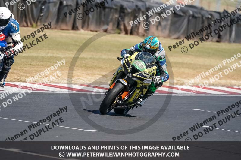 donington no limits trackday;donington park photographs;donington trackday photographs;no limits trackdays;peter wileman photography;trackday digital images;trackday photos